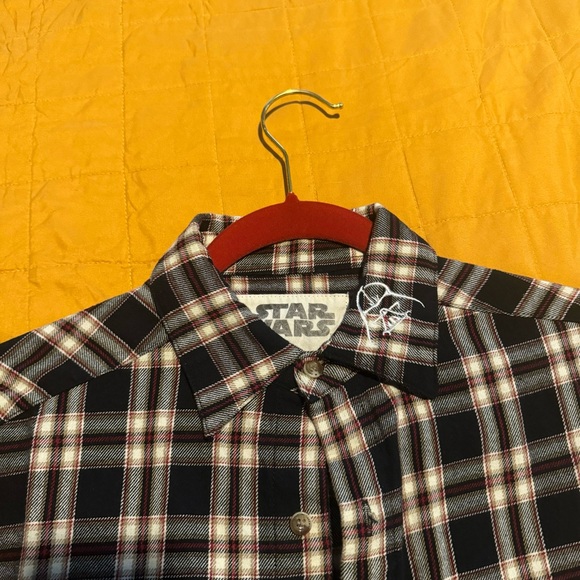 Cakeworthy Disney Star Wars Darth Vader flannel - Picture 4 of 5